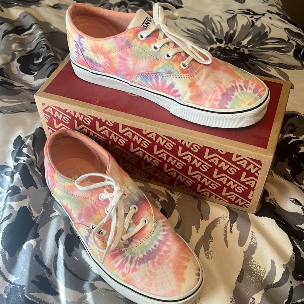 Women’s Tie Dye Vans
